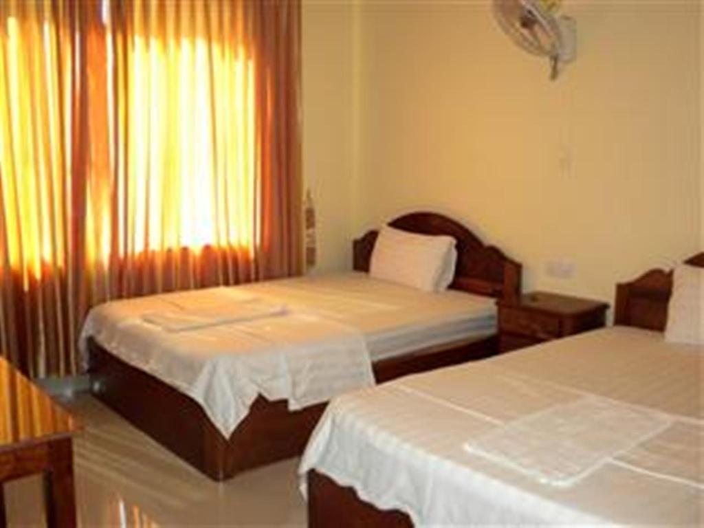 Nyny Hotel Kampot Habitación foto